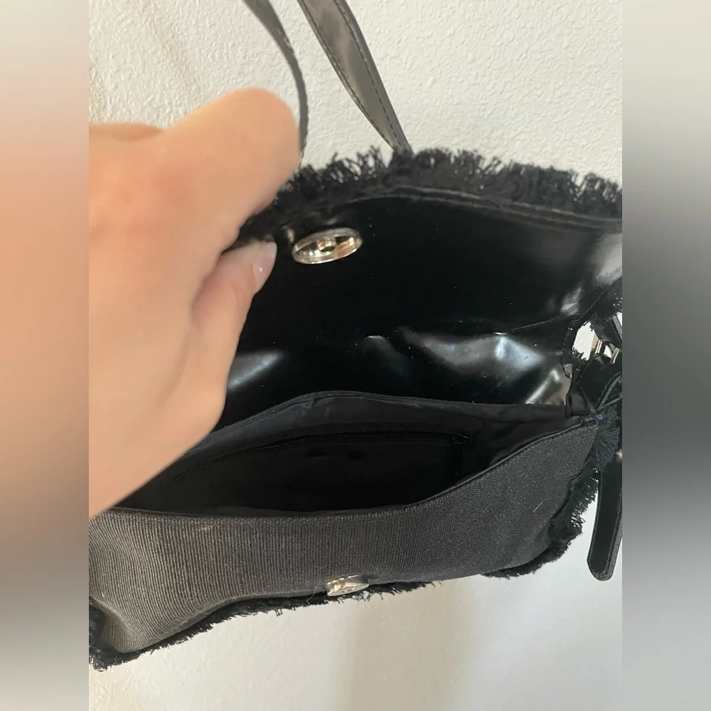 EUC Black unbranded fringe detail satchel